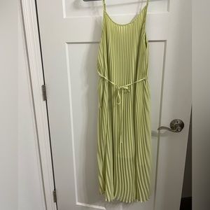 Green maxi dress